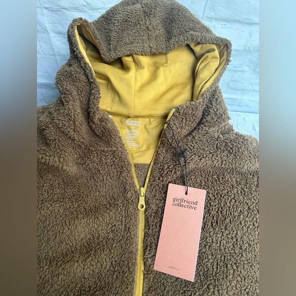 - GIRLFRIEND COLLECTIVE Dark Olive Recycled Half-Zip
Fleece SIZE Large NWT… - Picture 9 of 9